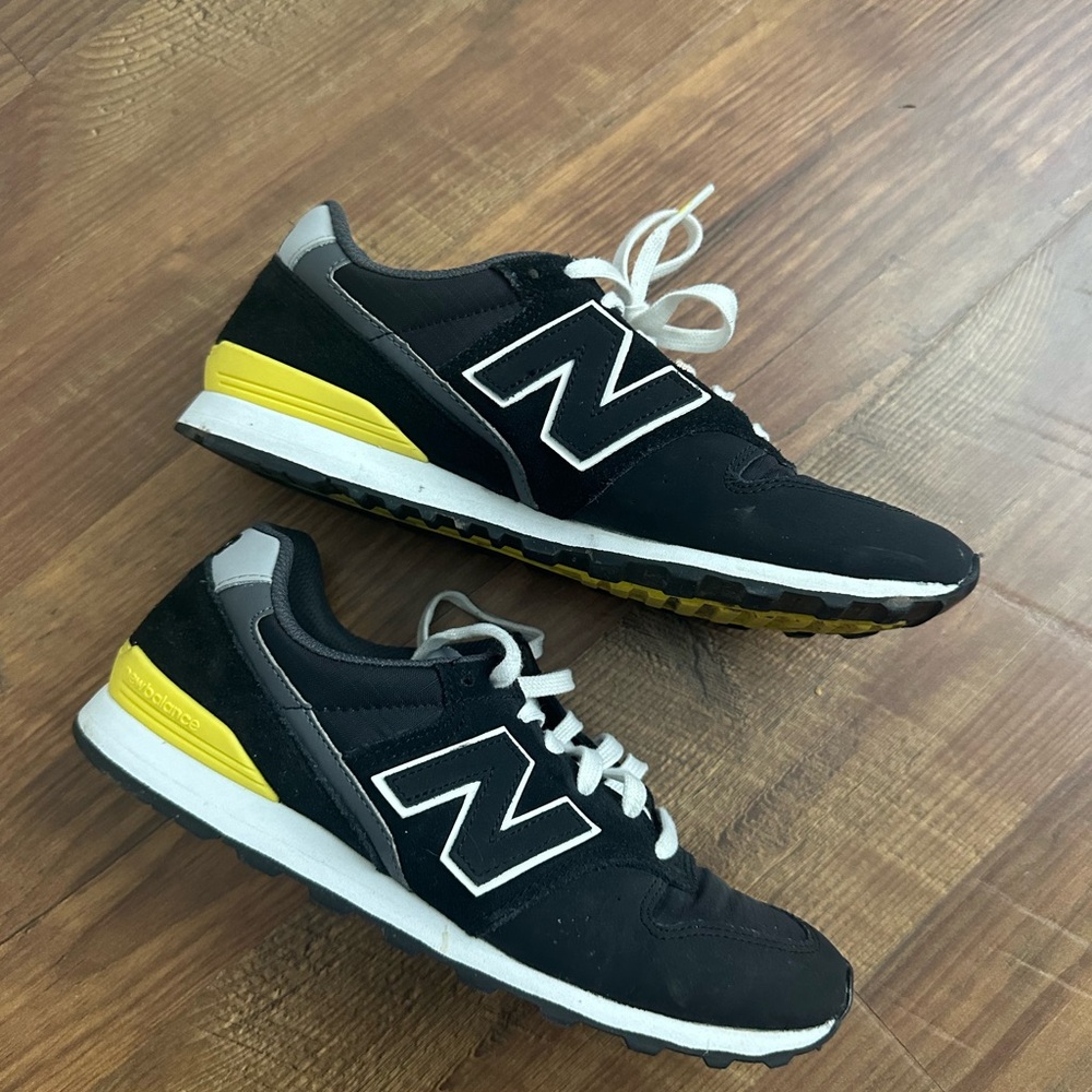 FIGS Scrubs New Balance 996 Sneaker